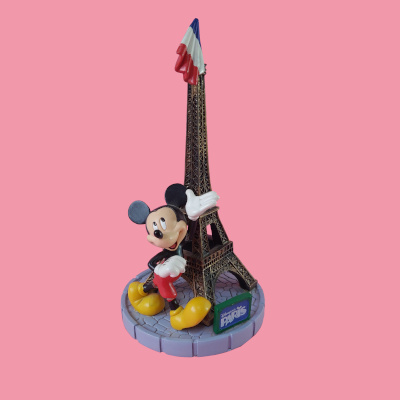 figure mickey e torre eiffel